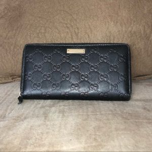 Gucci black leather zip around wallet